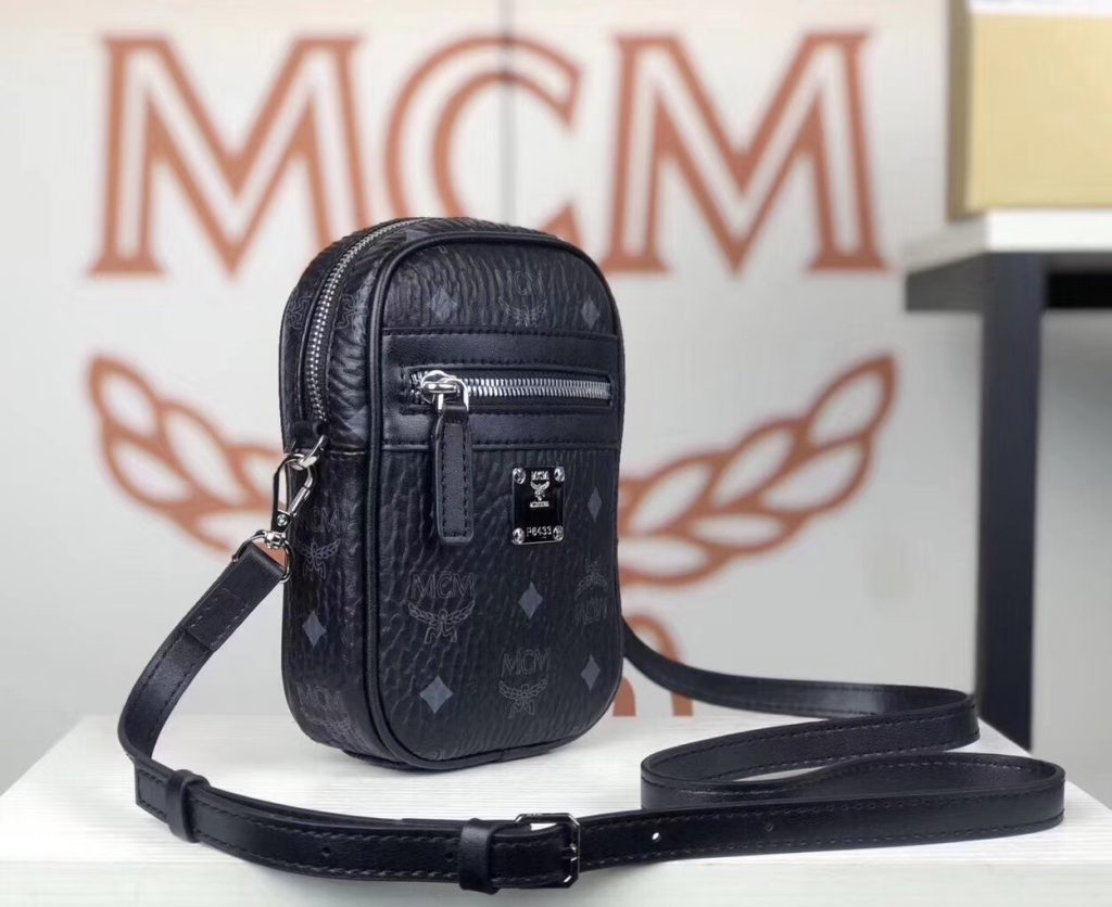 MCM 新款 x-mini 斜挎包（黑色）经典Visetos 印花 男女通用款